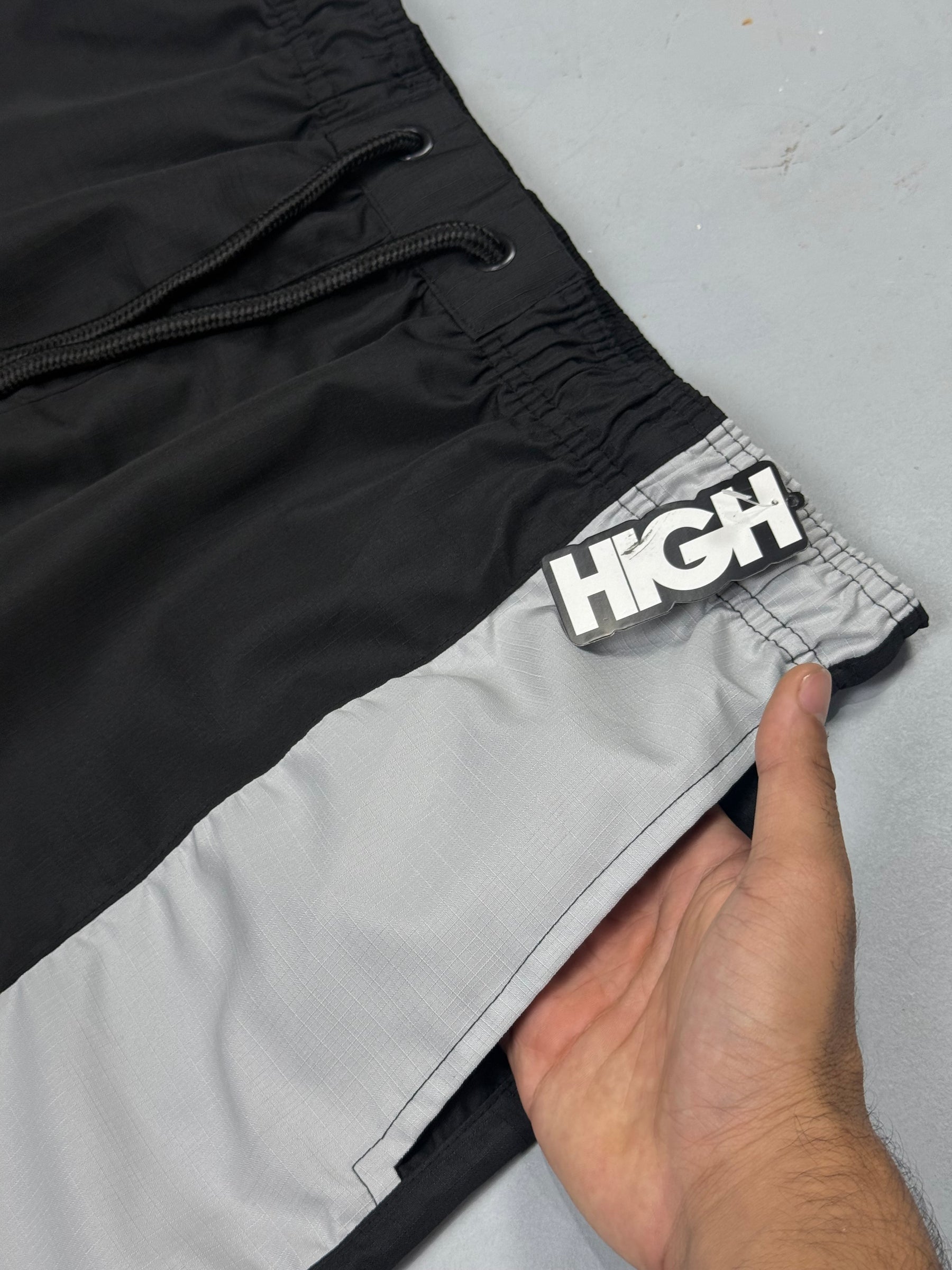 BERMUDA HG SLIDER BLACK