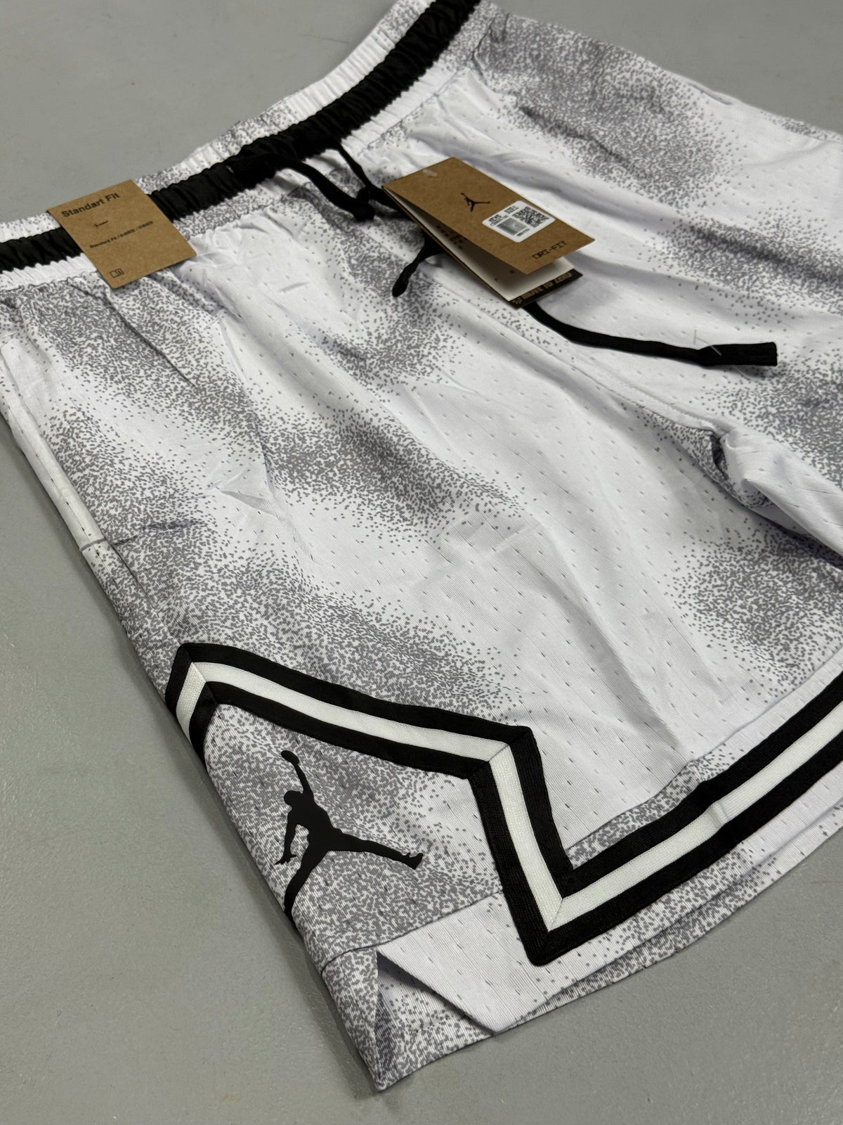 BERMUDA JRDN IMPORTADA - WHITE GRAY