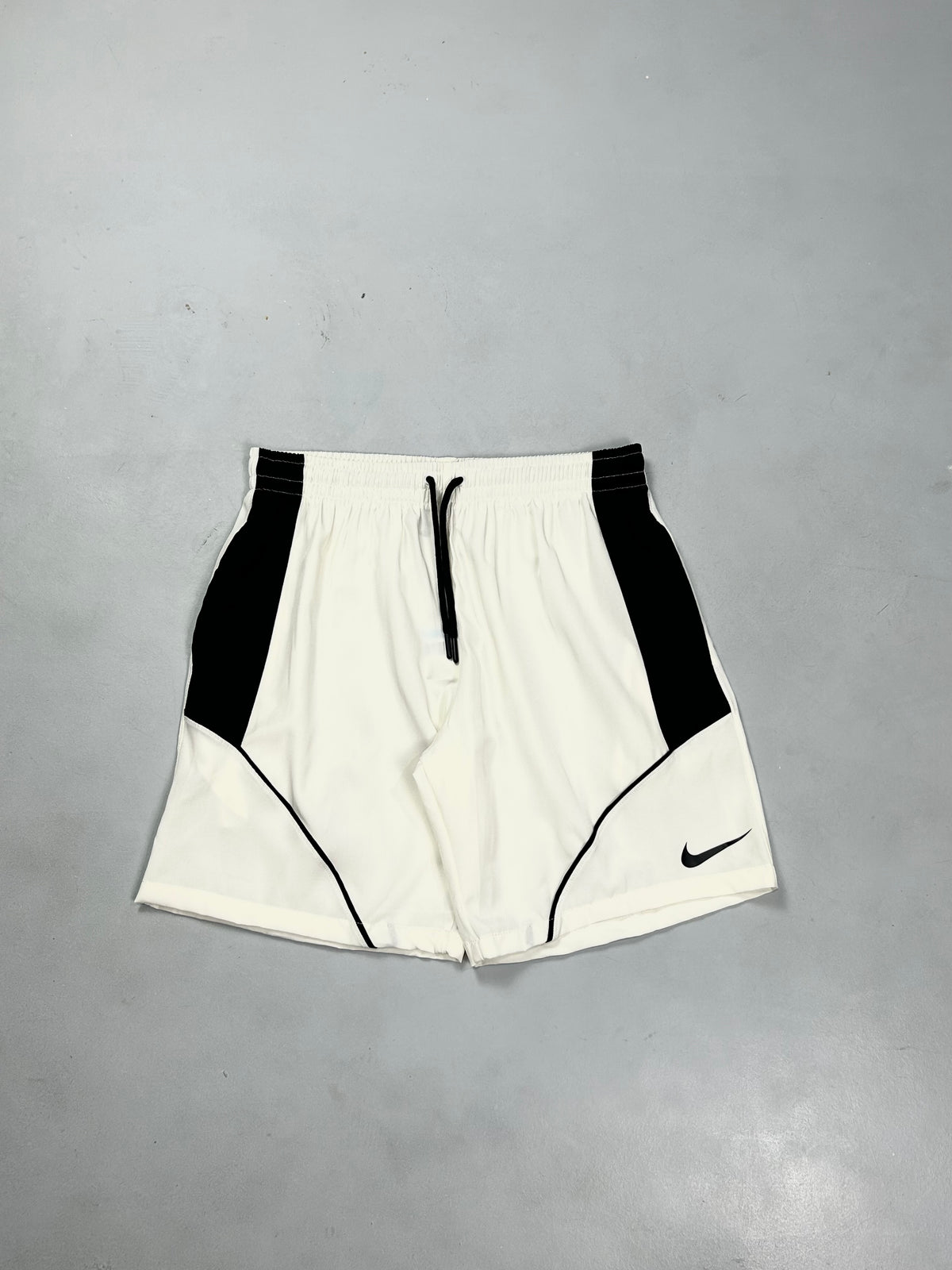 BERMUDA NK TACTEL DRYFIT OFF LISTRA PRETA