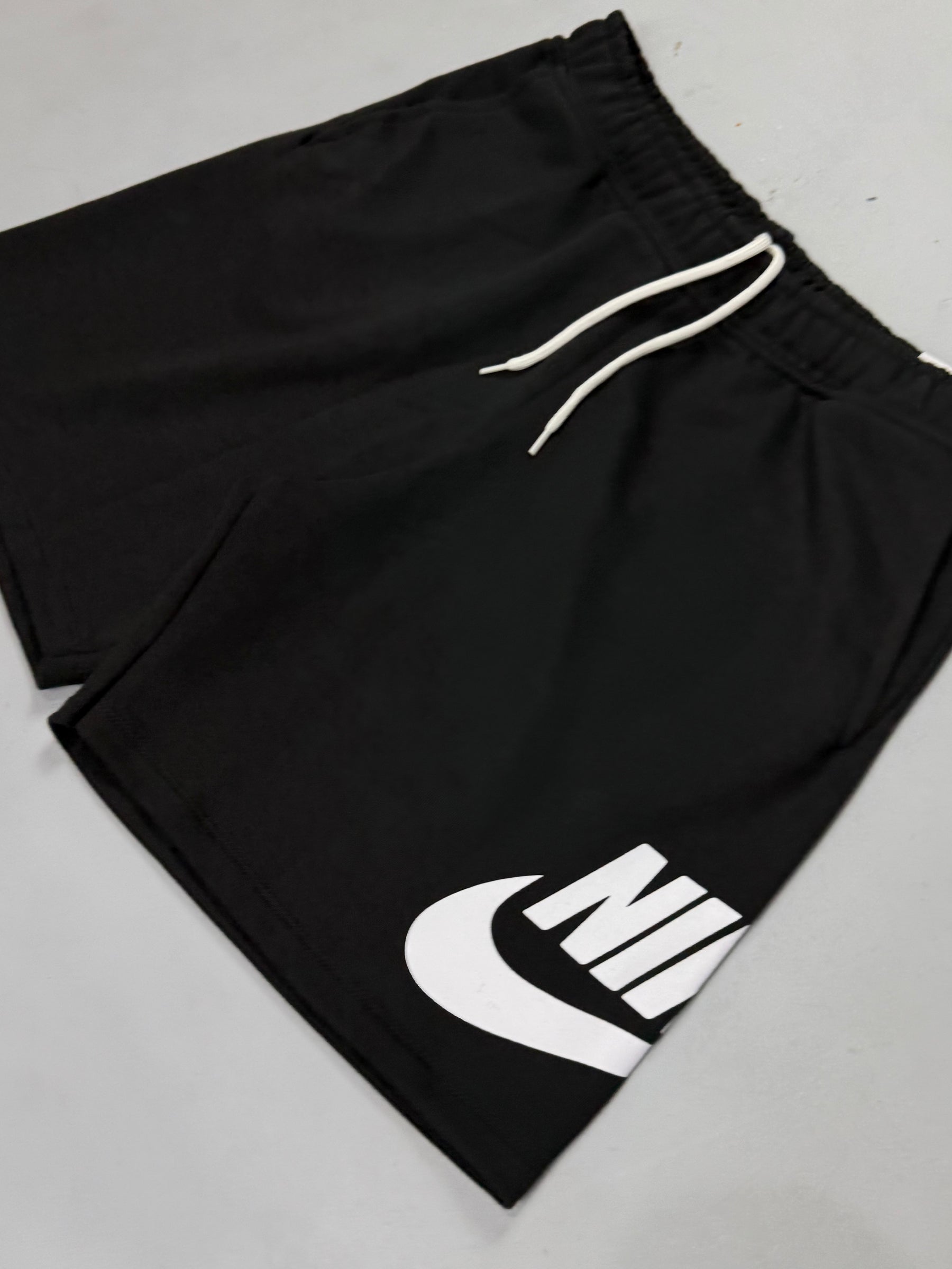 BERMUDA NK ICON MOLETOM