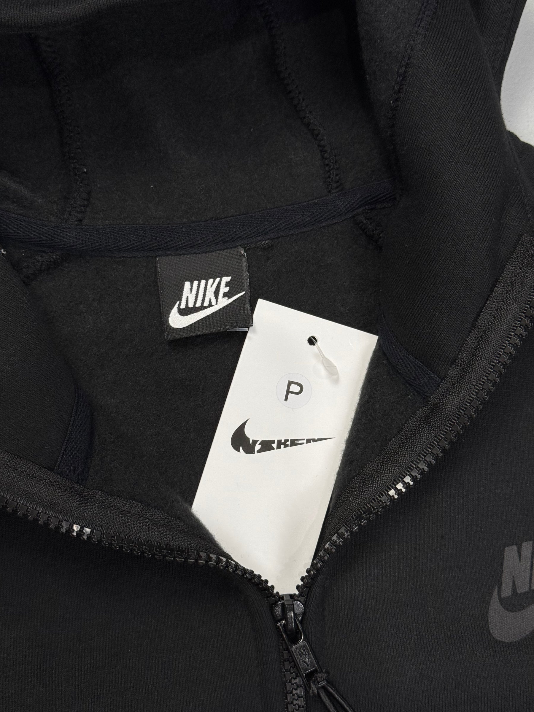 JAQUETA TECH FLEECE - BLACK