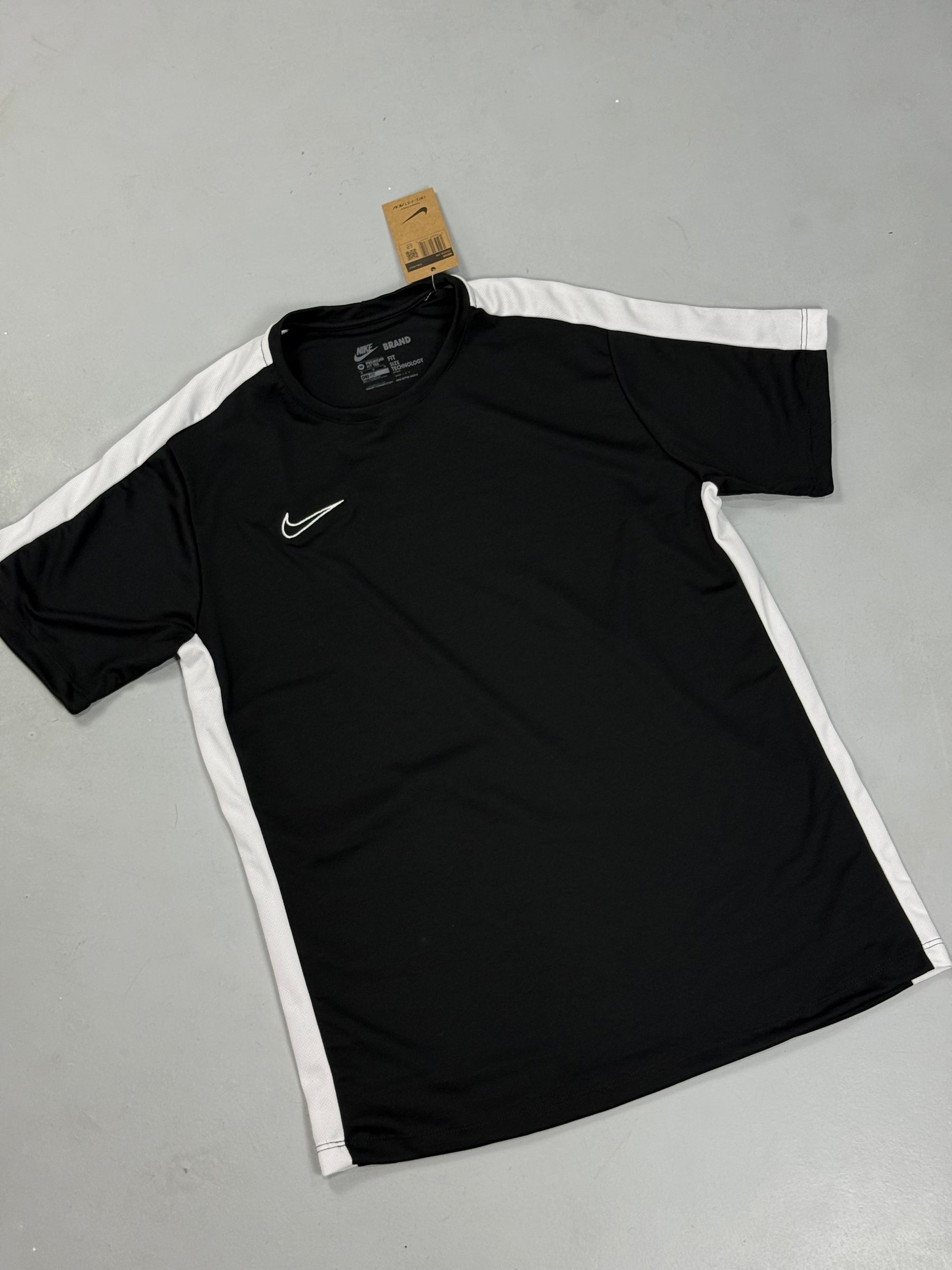 CAMISETA NK ACADEMY DRYFIT - PRETA