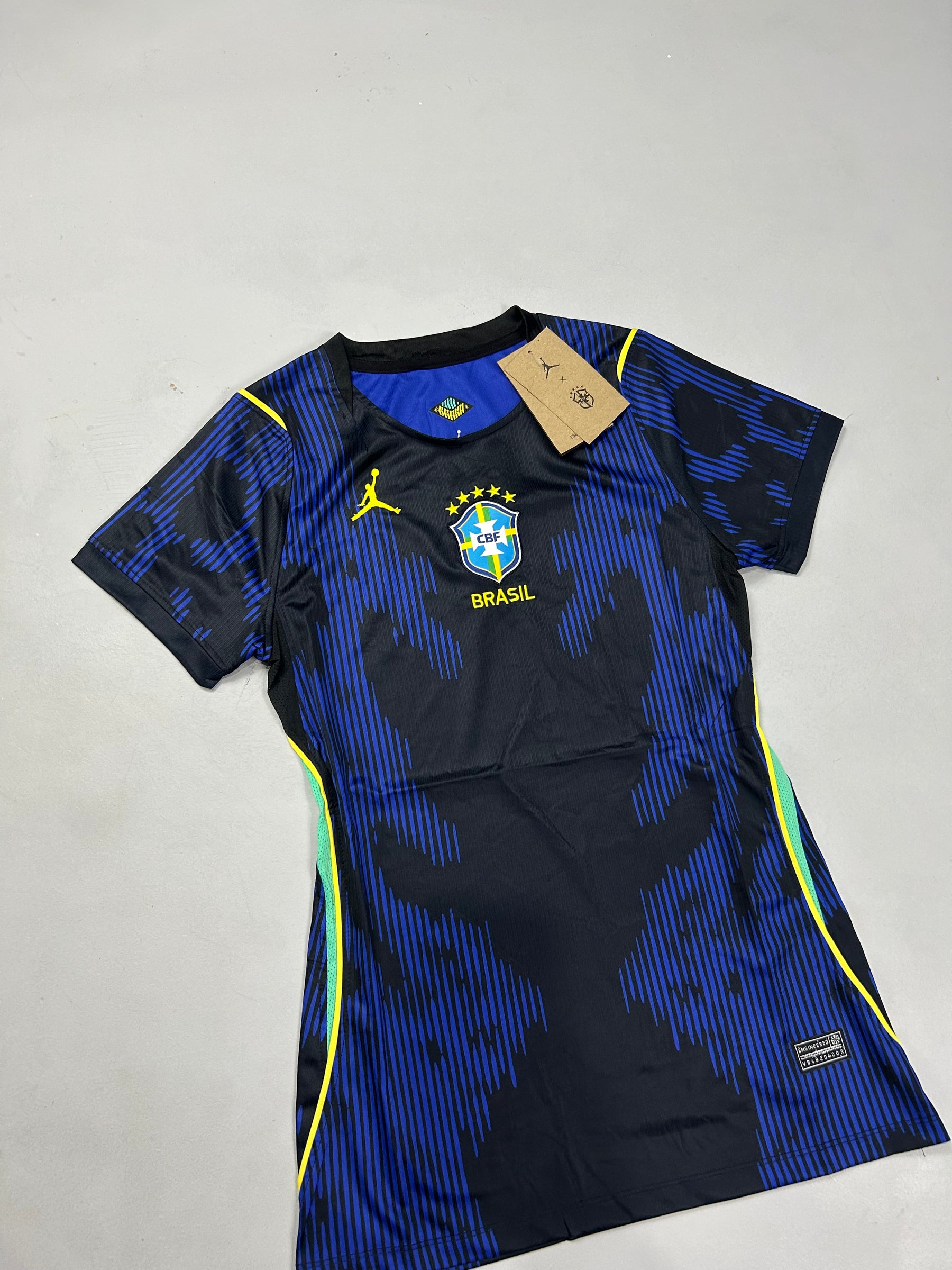 CAMISETA FEMININA SELEÇÃO BR x JRDN 2026 TAILANDESA BABYLOOK