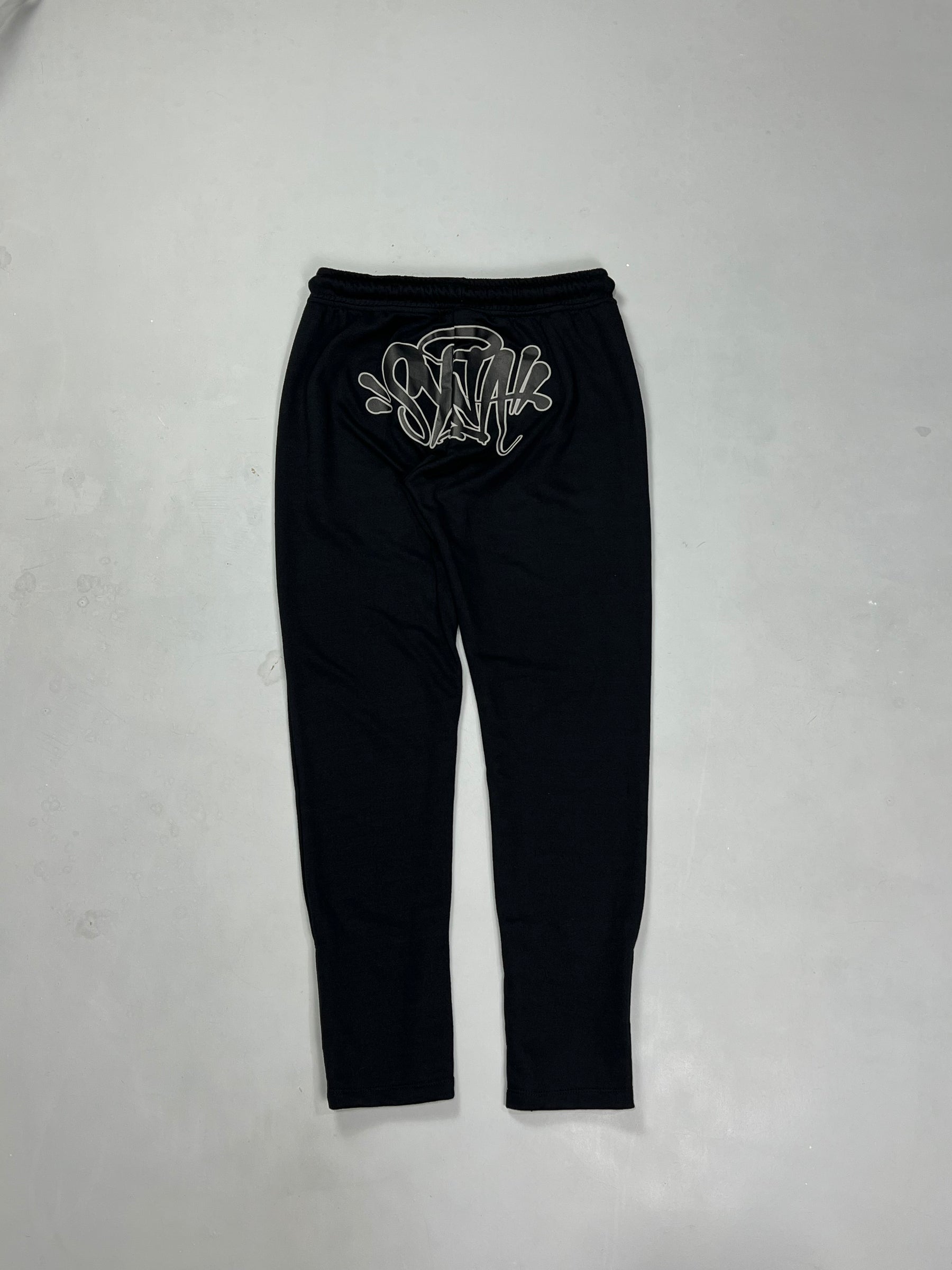 CONJUNTO SYNA WORLD LOGO - BLACK