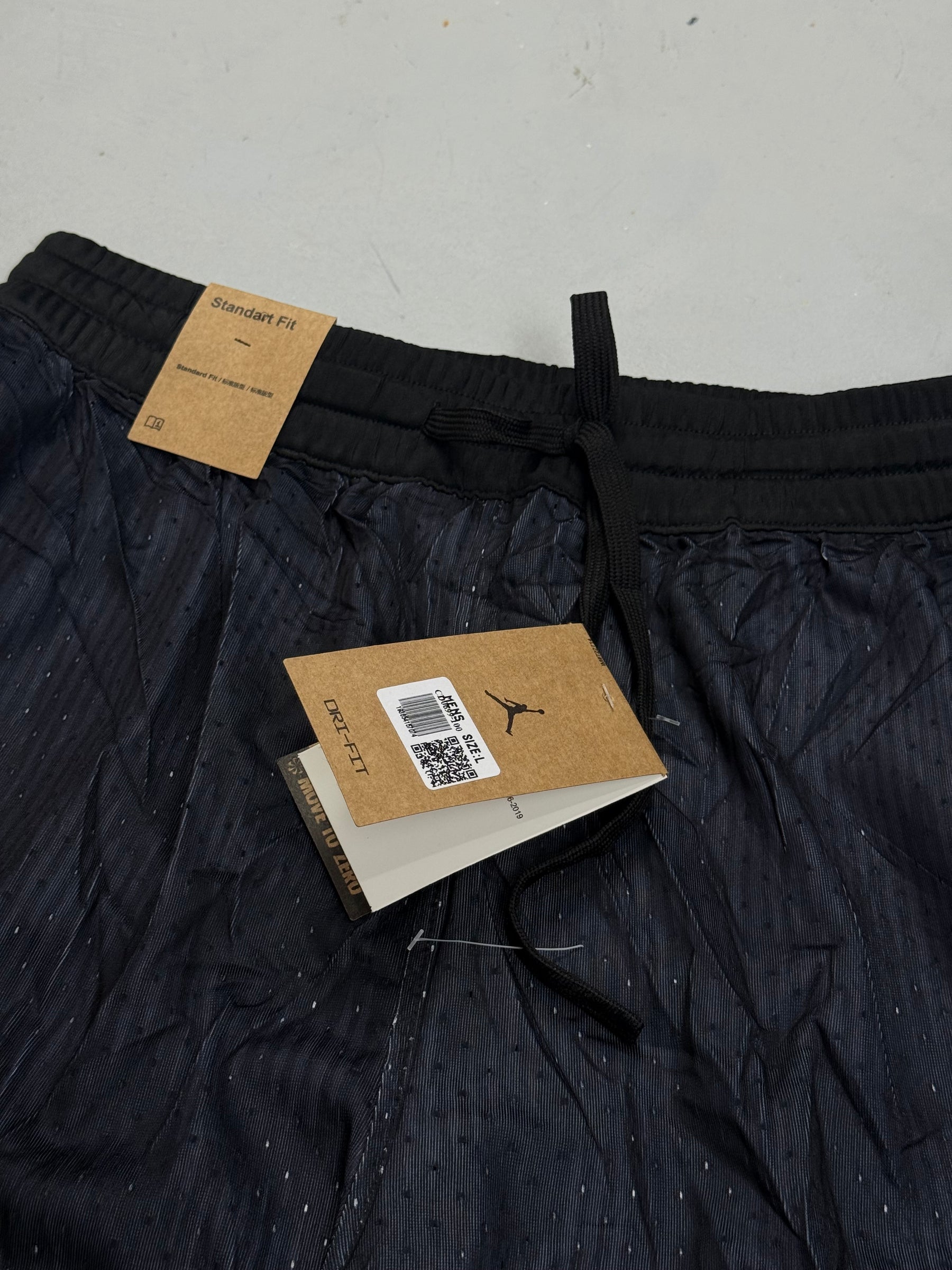BERMUDA JRDN IMPORTADA - BLACK