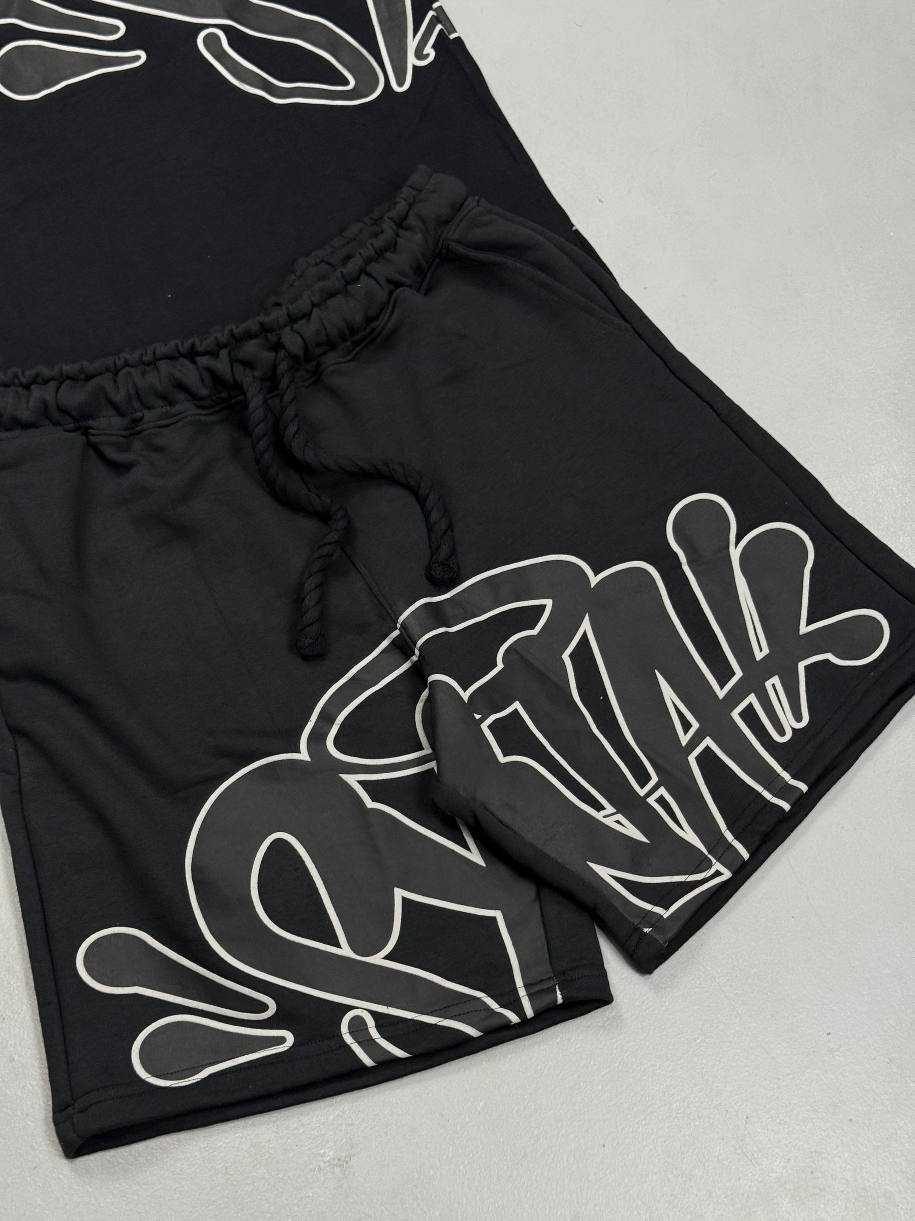 CONJUNTO SYNA WORLD LOGO
