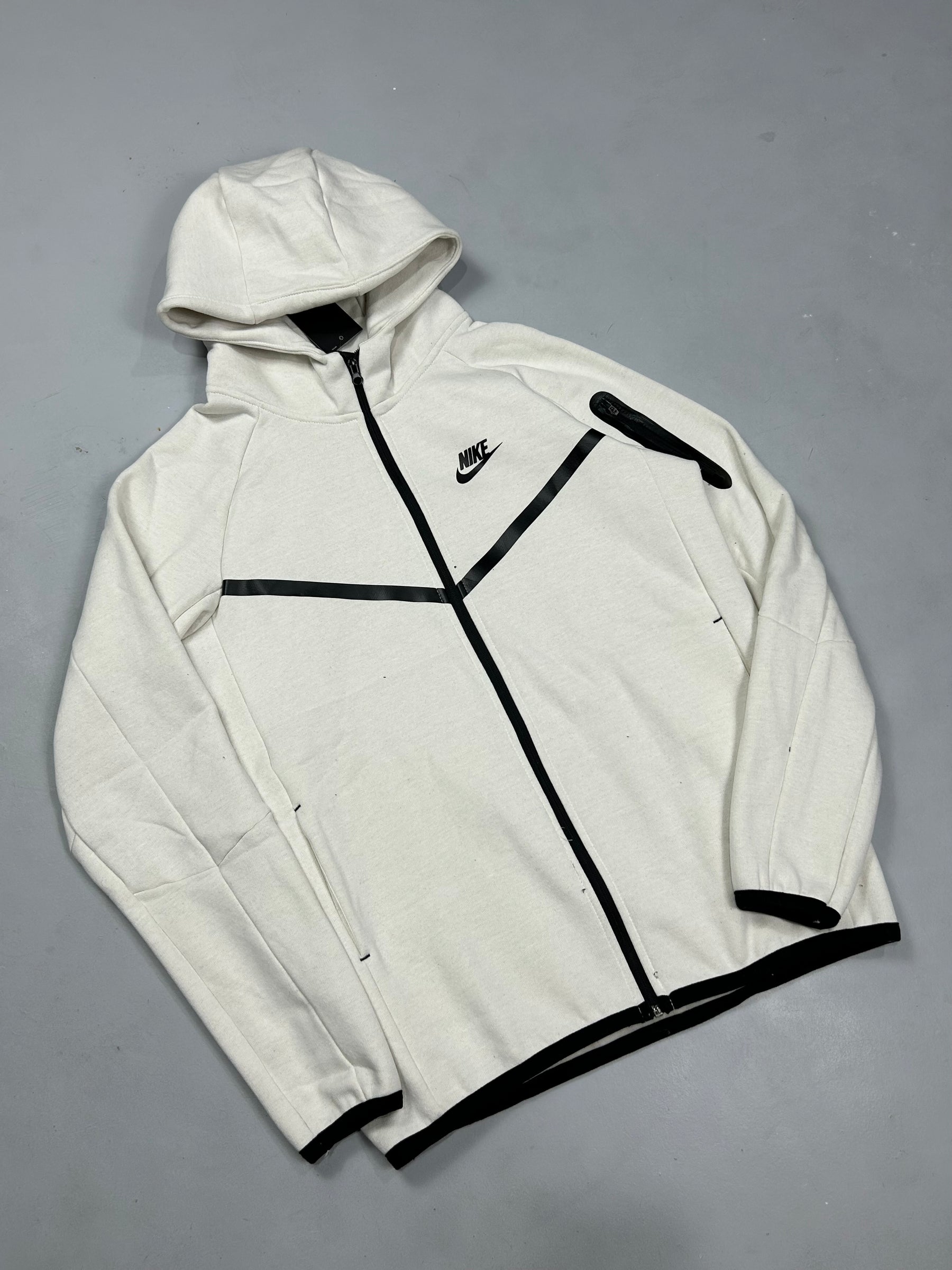 CONJUNTO TECH FLEECE - OFFWHITE