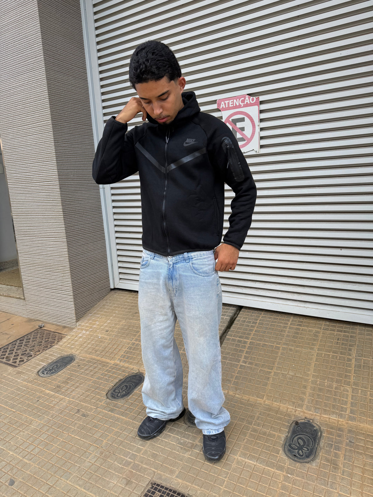 JAQUETA TECH FLEECE - BLACK