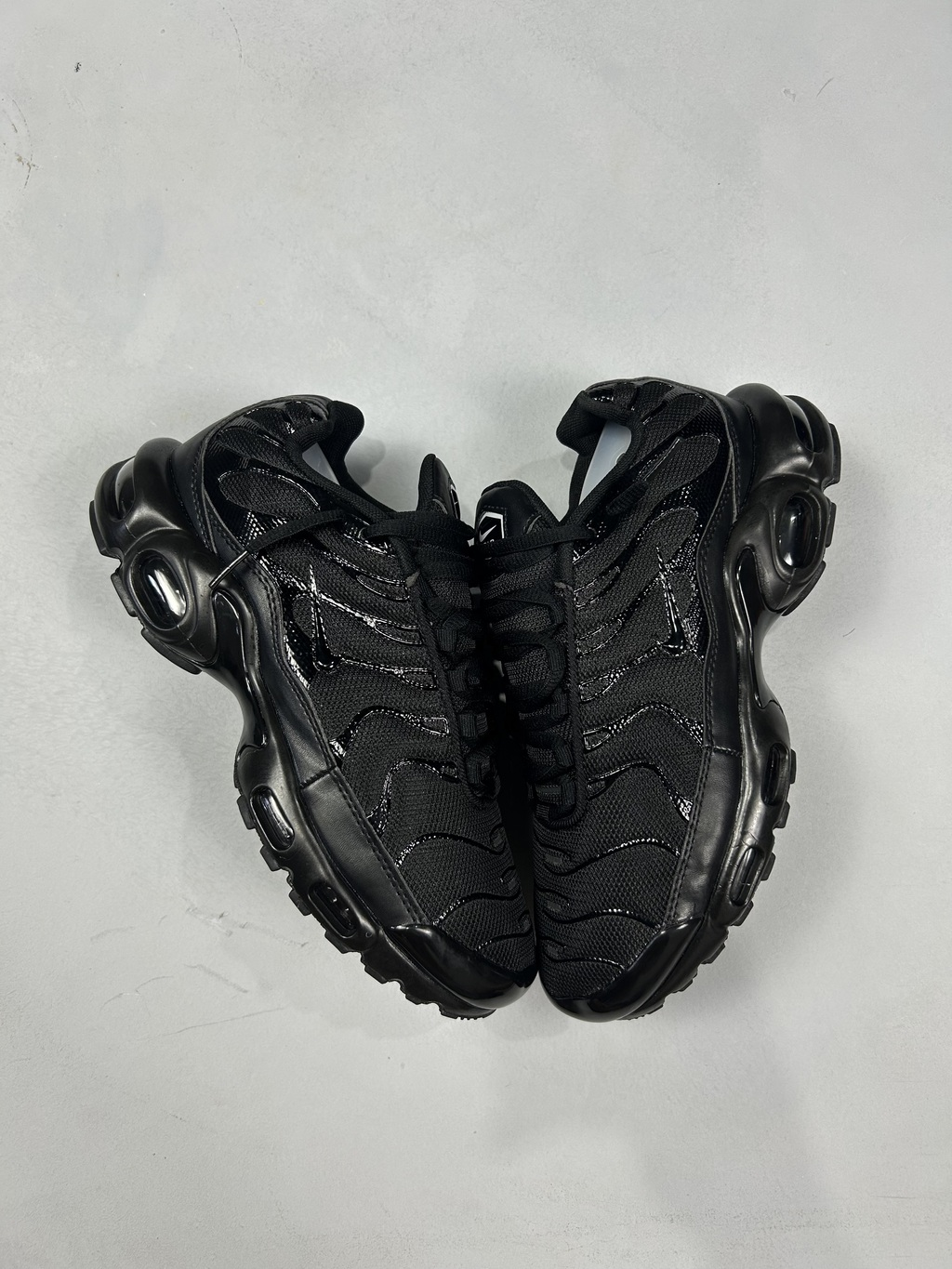 AIR MAX PLUS TN “TRIPLE BLACK”