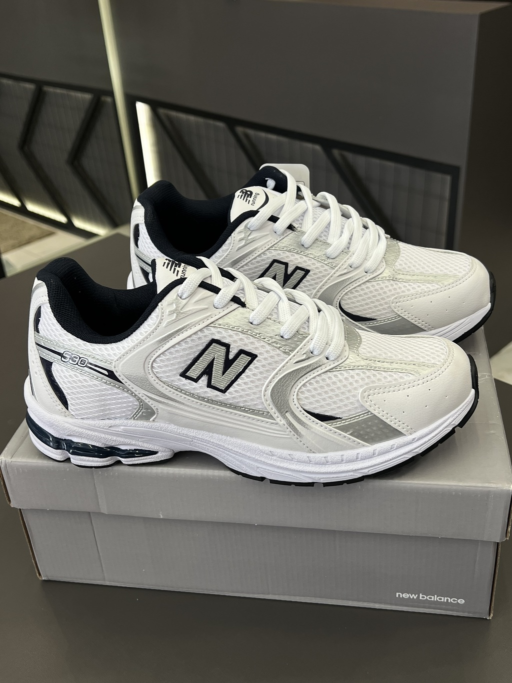 TÊNIS NB 530