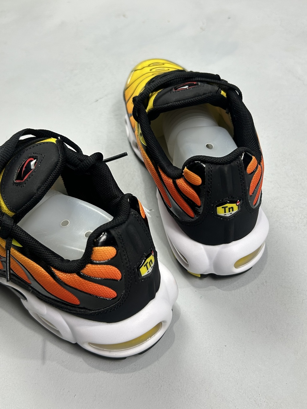 AIR MAX PLUS TN “SUNSET”
