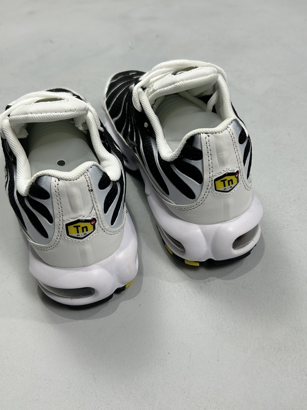 AIR MAX PLUS TN “KILLER WHALE”