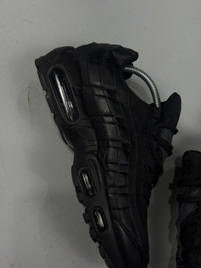 AIR MAX 95 “TRIPLE BLACK”