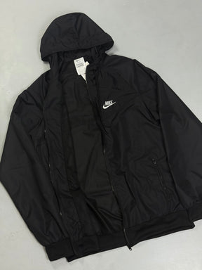 JAQUETA NK WINDRUNNER - CORTA VENTO