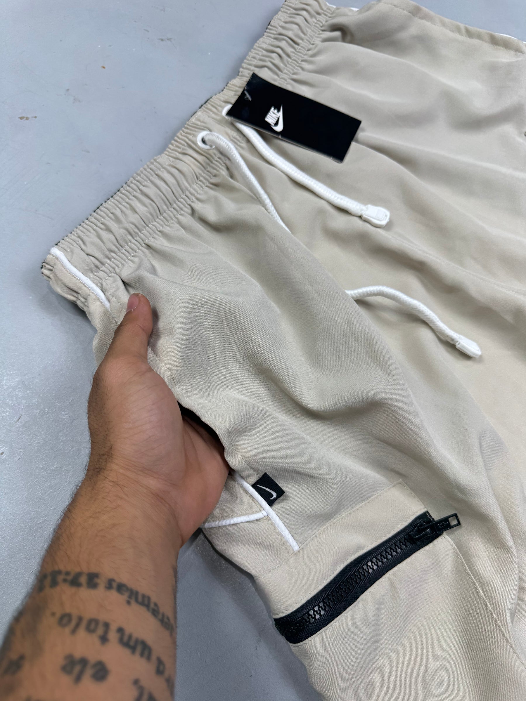 BERMUDA NK CARGO - OFF