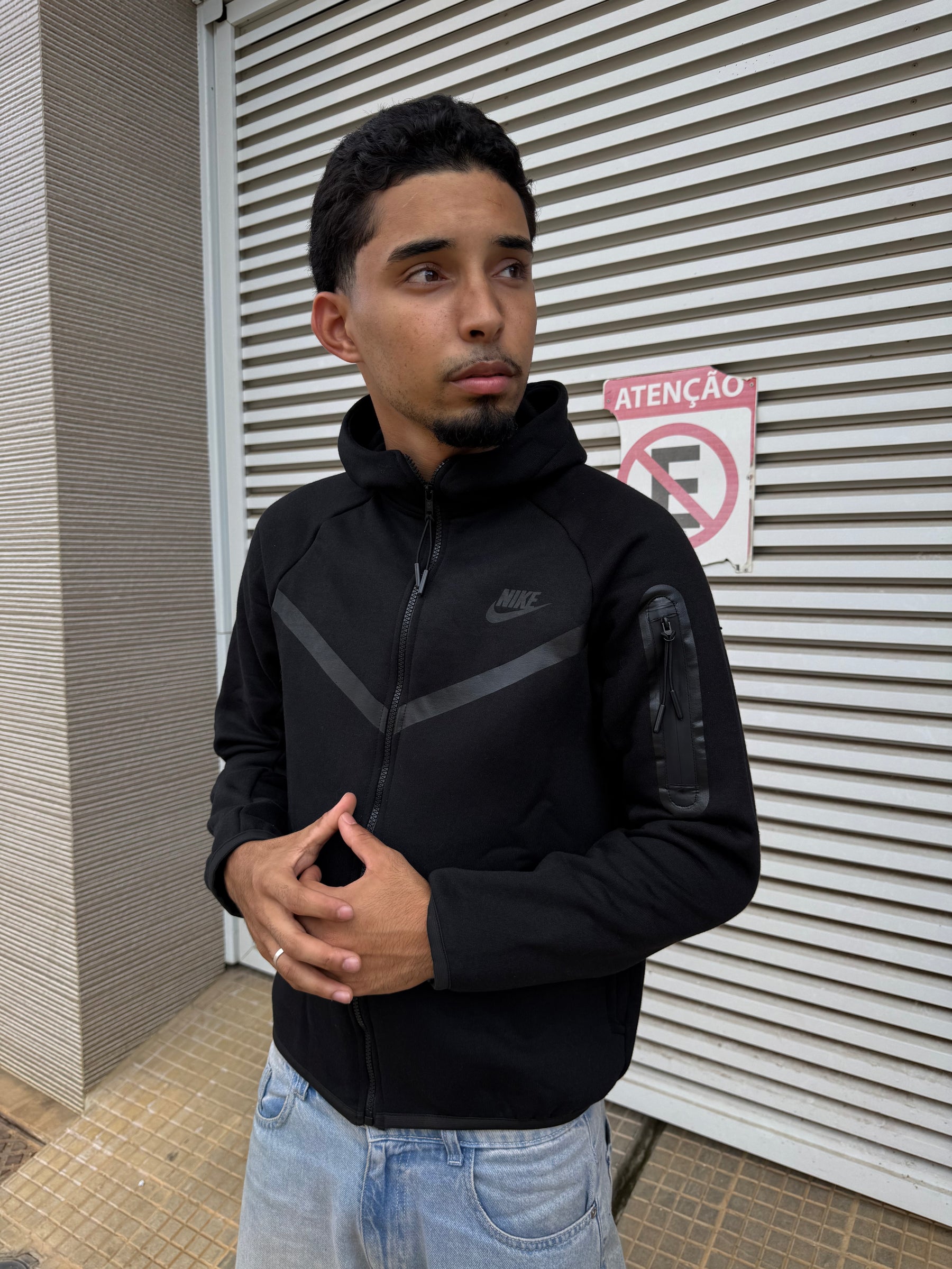 JAQUETA TECH FLEECE - BLACK