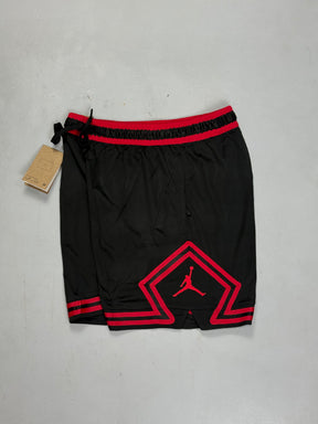 BERMUDA JRDN IMPORTADA - BLACK RED