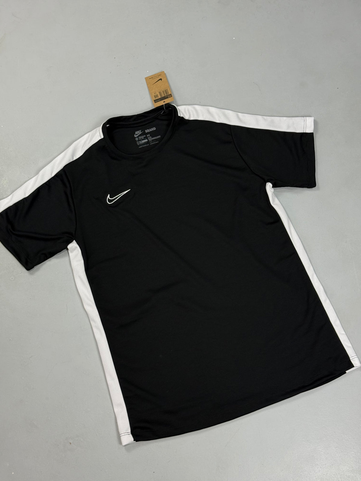 CAMISETA NK ACADEMY DRYFIT - PRETA