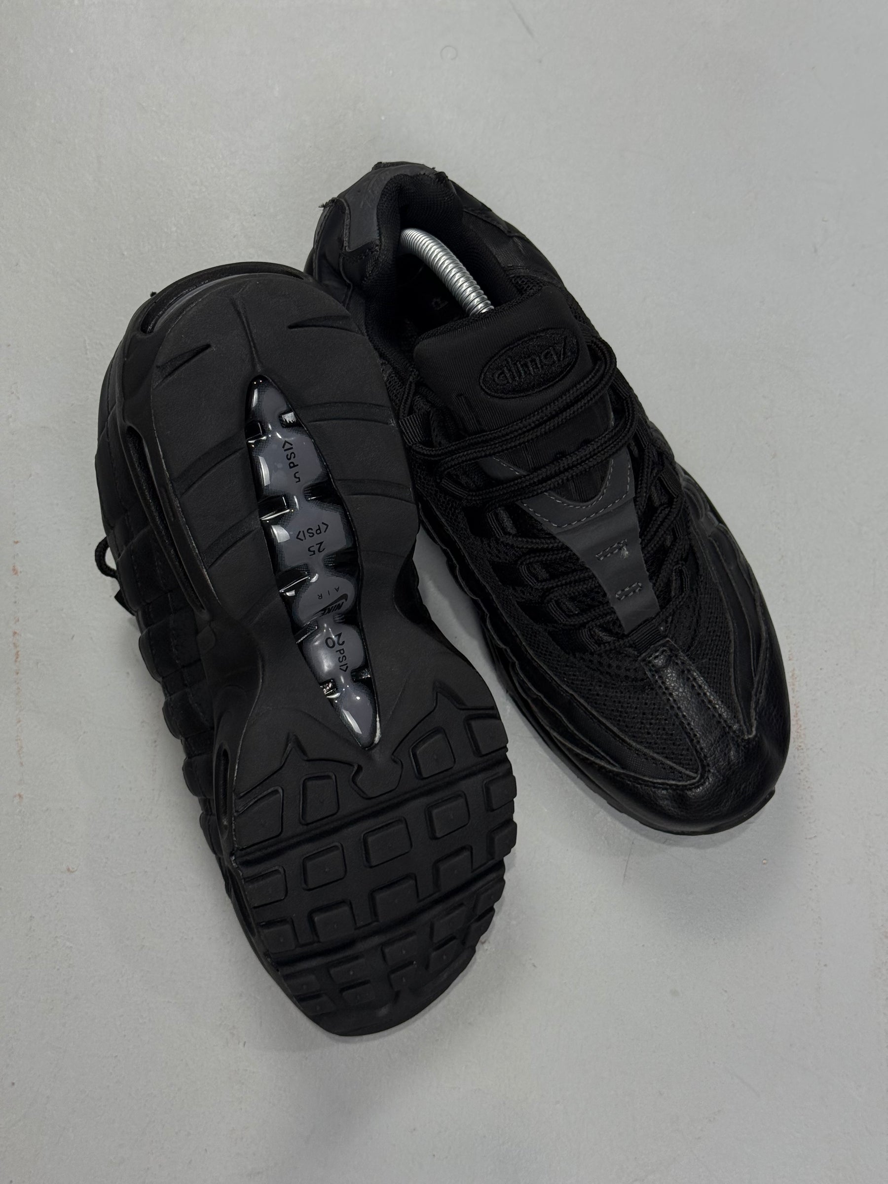 AIR MAX 95 “TRIPLE BLACK”