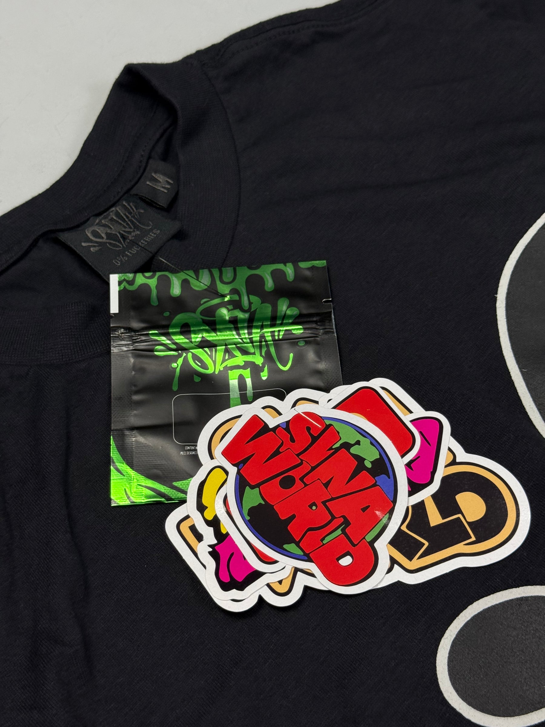 CONJUNTO SYNA WORLD LOGO