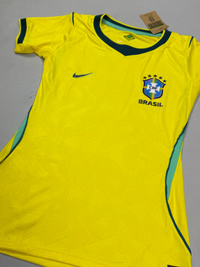 CAMISETA FEMININA SELEÇÃO BRASILEIRA 2026 - JOGADOR BABYLOOK