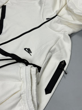CONJUNTO TECH FLEECE - OFFWHITE