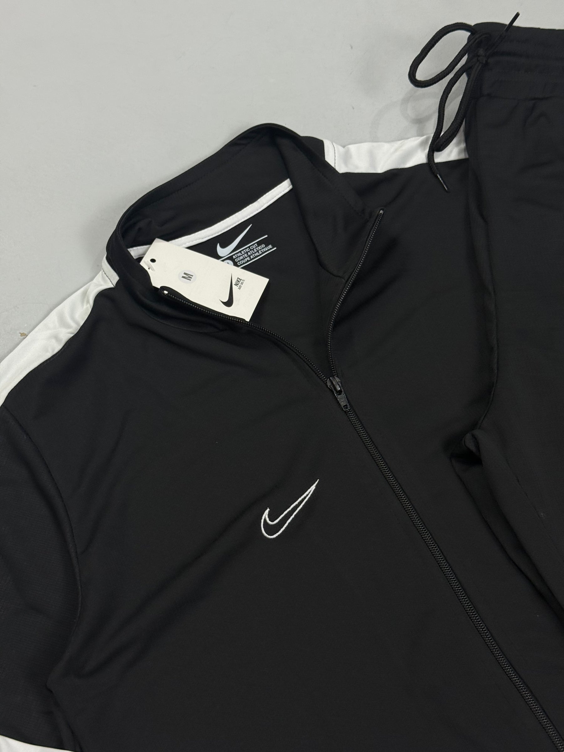 CONJUNTO NK ACADEMY DRYFIT