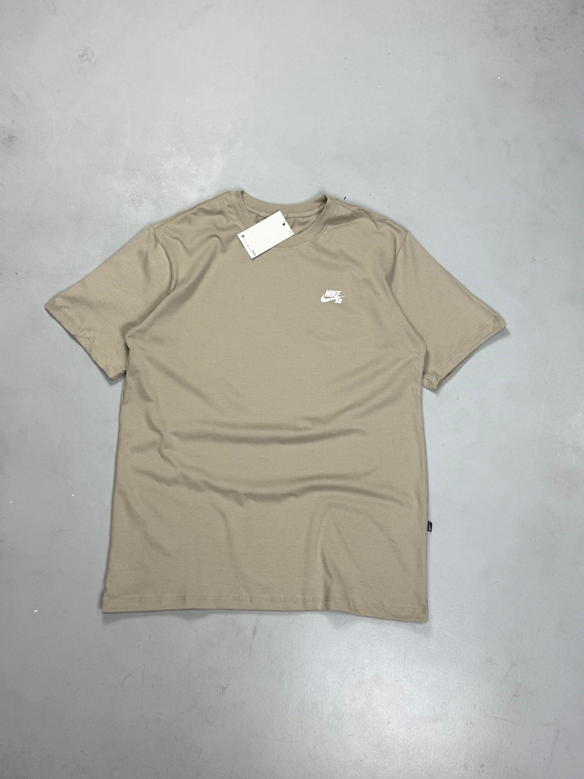 CAMISETA NK STREETWEAR - BEGE