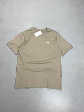 CAMISETA NK STREETWEAR - BEGE