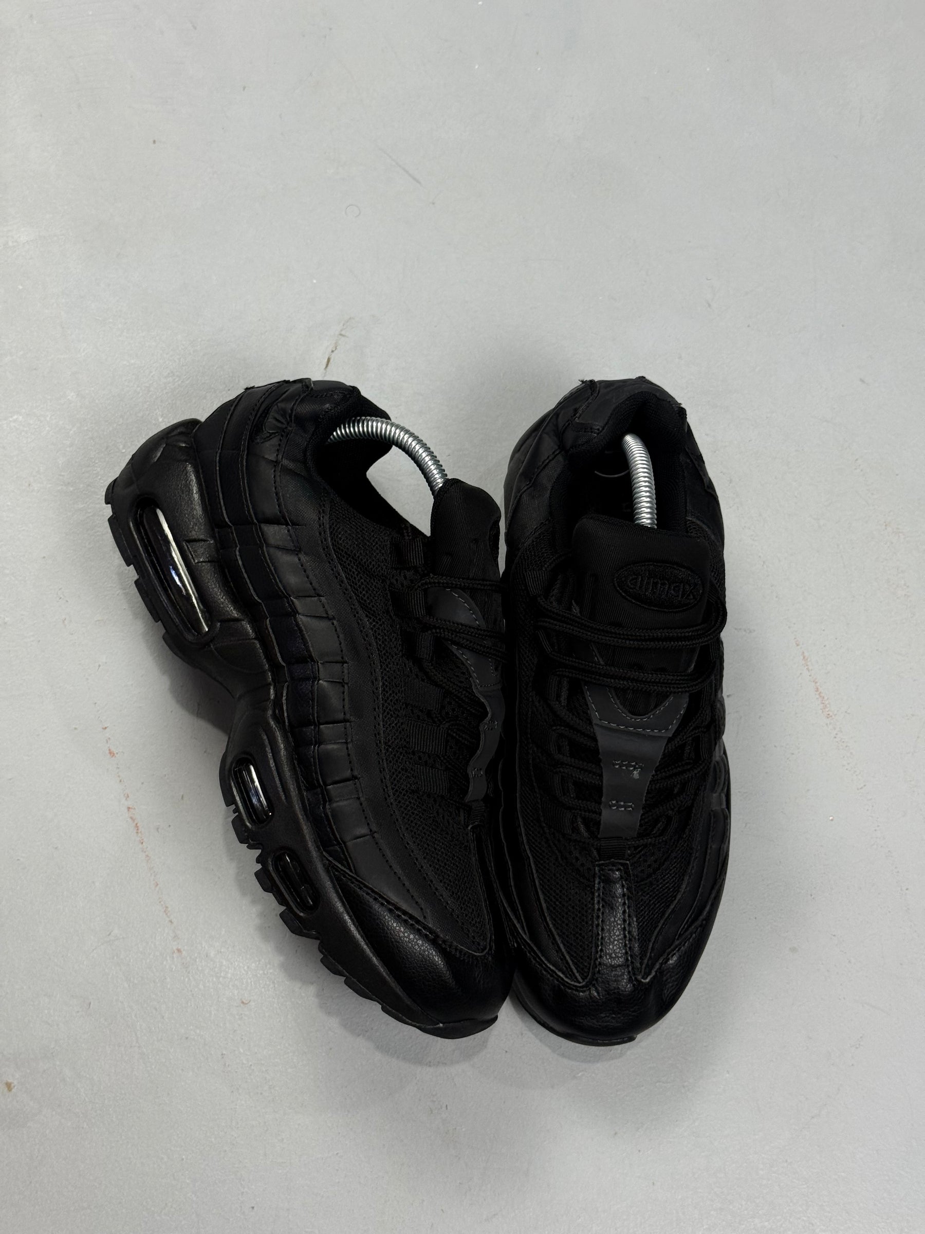AIR MAX 95 “TRIPLE BLACK”