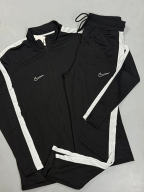 CONJUNTO NK ACADEMY DRYFIT