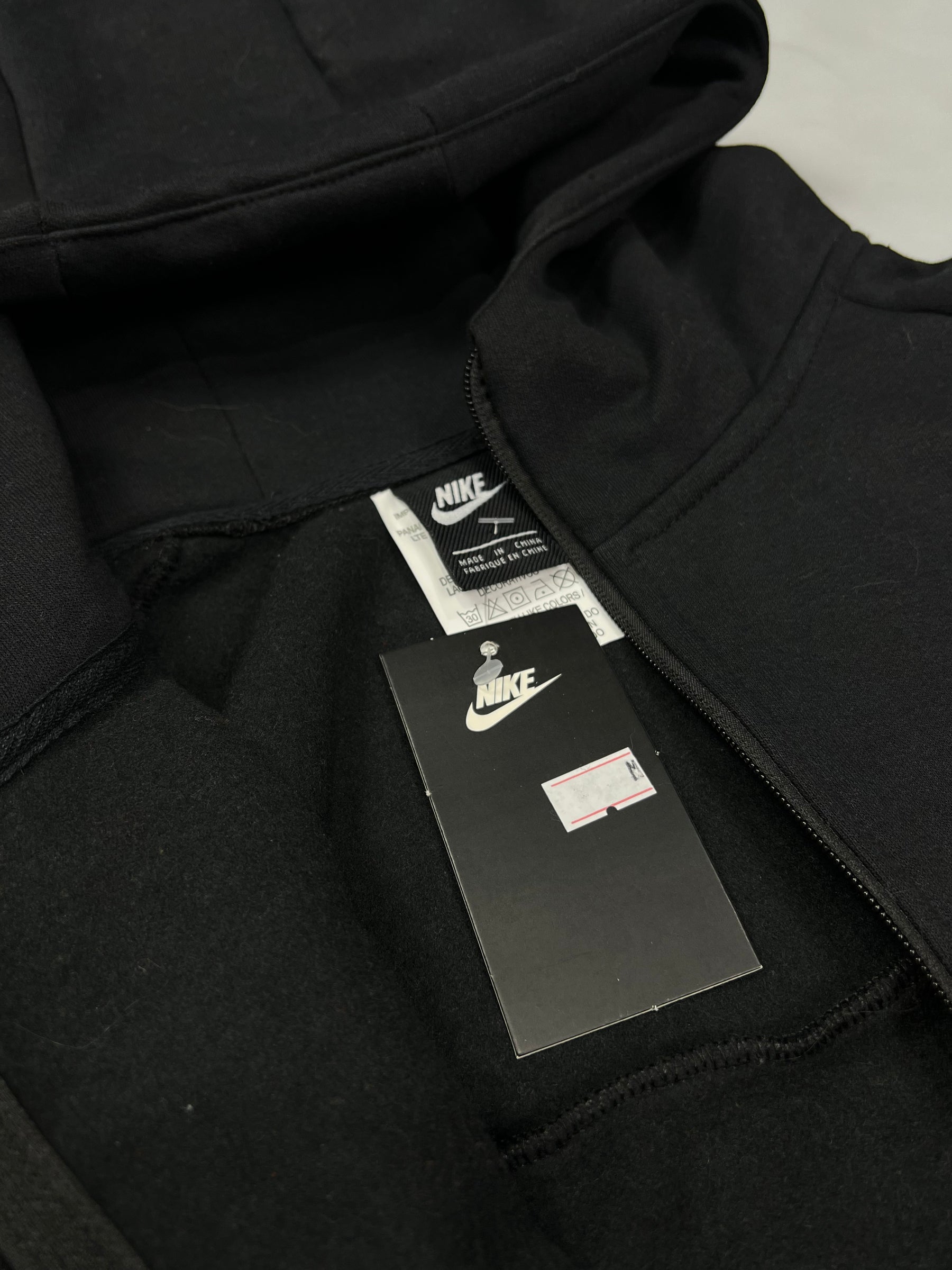 CONJUNTO TECH FLEECE - BLACK