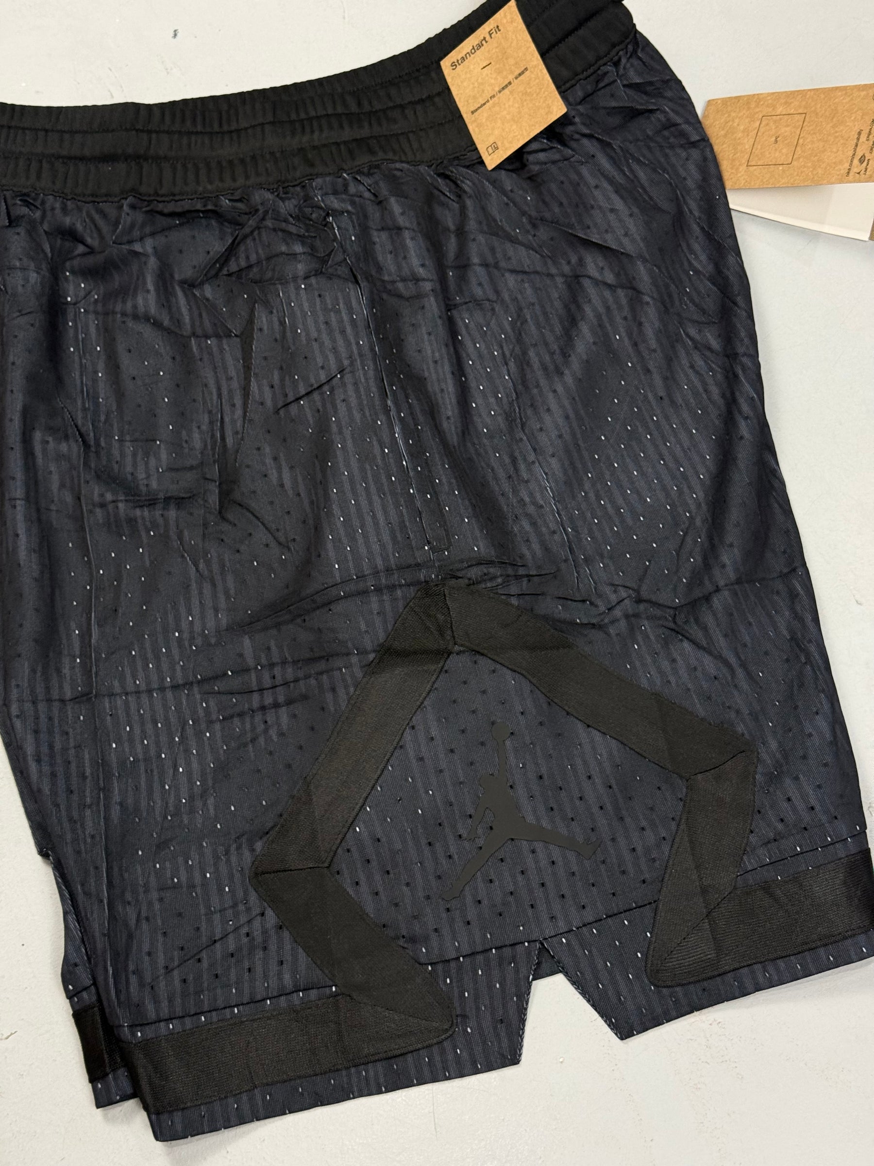 BERMUDA JRDN IMPORTADA - BLACK