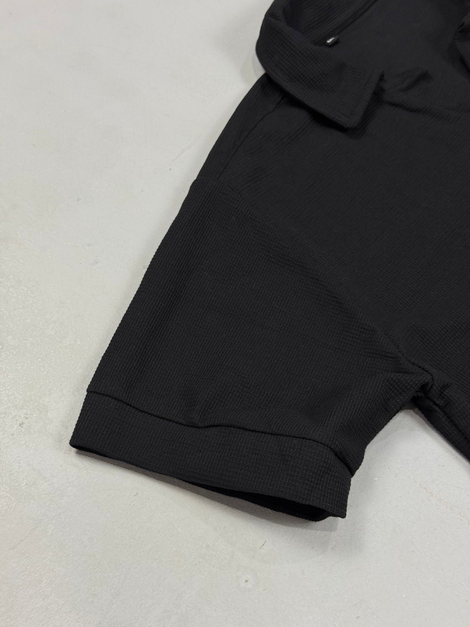 CAMISETA GOLA POLO LISA - PRETA