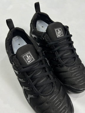 TÊNIS VAPOR MAX PLUS REFLETIVO PRETO