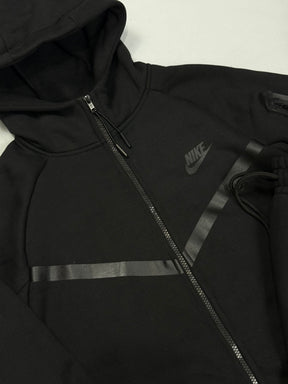 CONJUNTO NK TECH FLEECE - BLACK