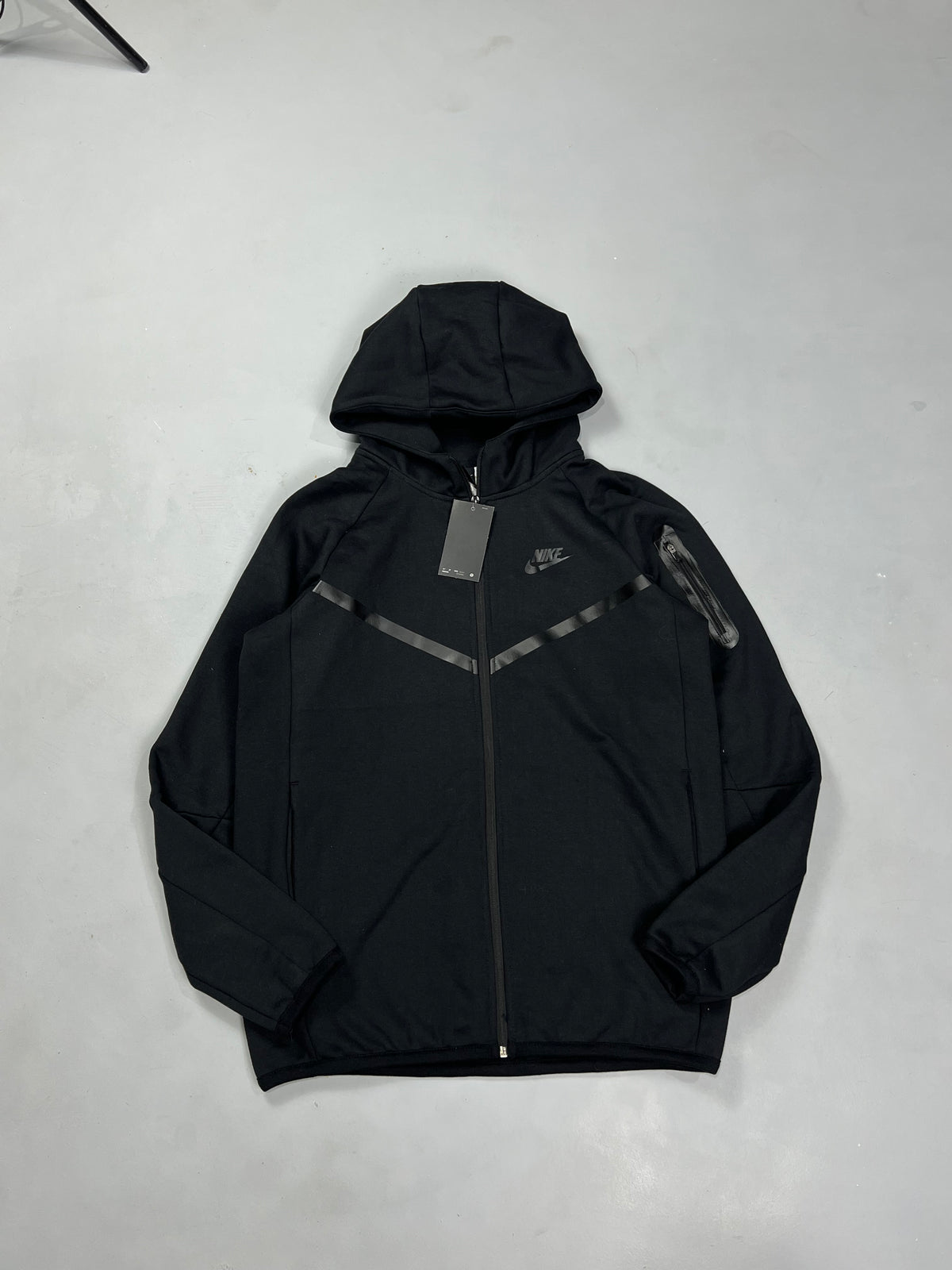 CONJUNTO NK TECH FLEECE - BLACK