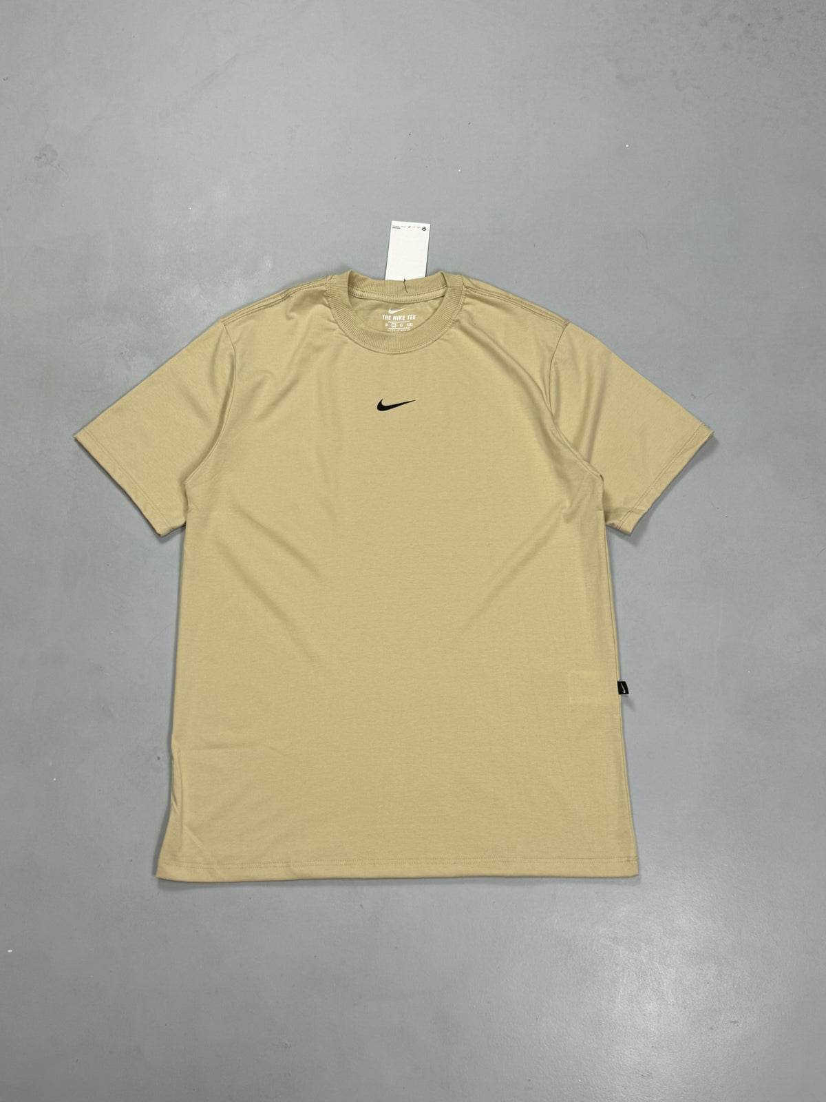 CAMISETA NK MINI SWOOSH - BEGE