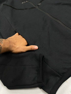 CONJUNTO TECH FLEECE - BLACK