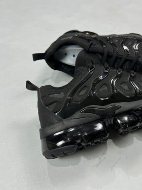 TÊNIS VAPOR MAX PLUS REFLETIVO PRETO