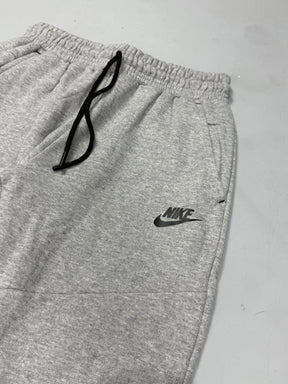 CONJUNTO NK TECH FLEECE - CINZA