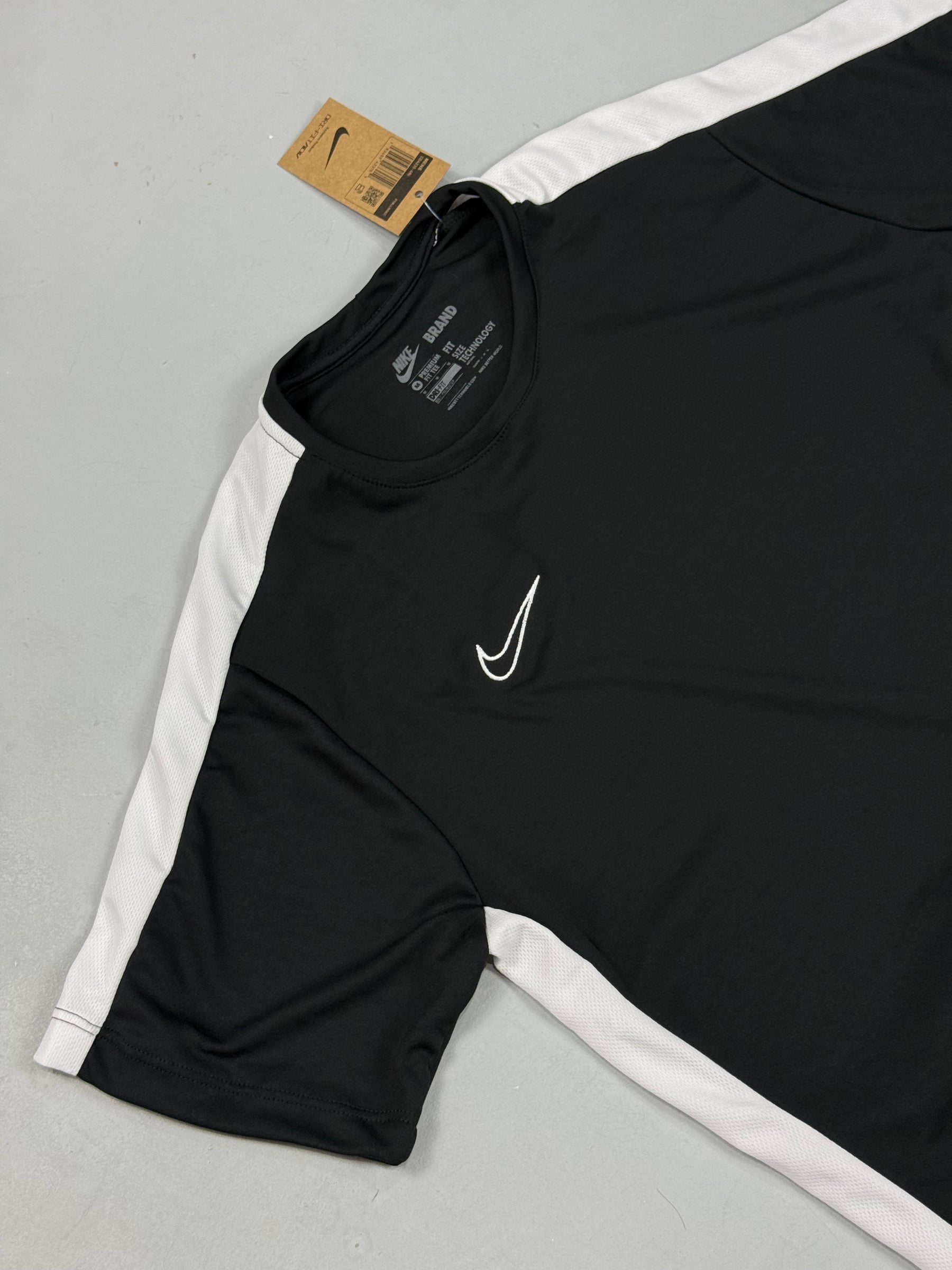 CAMISETA NK ACADEMY DRYFIT - PRETA