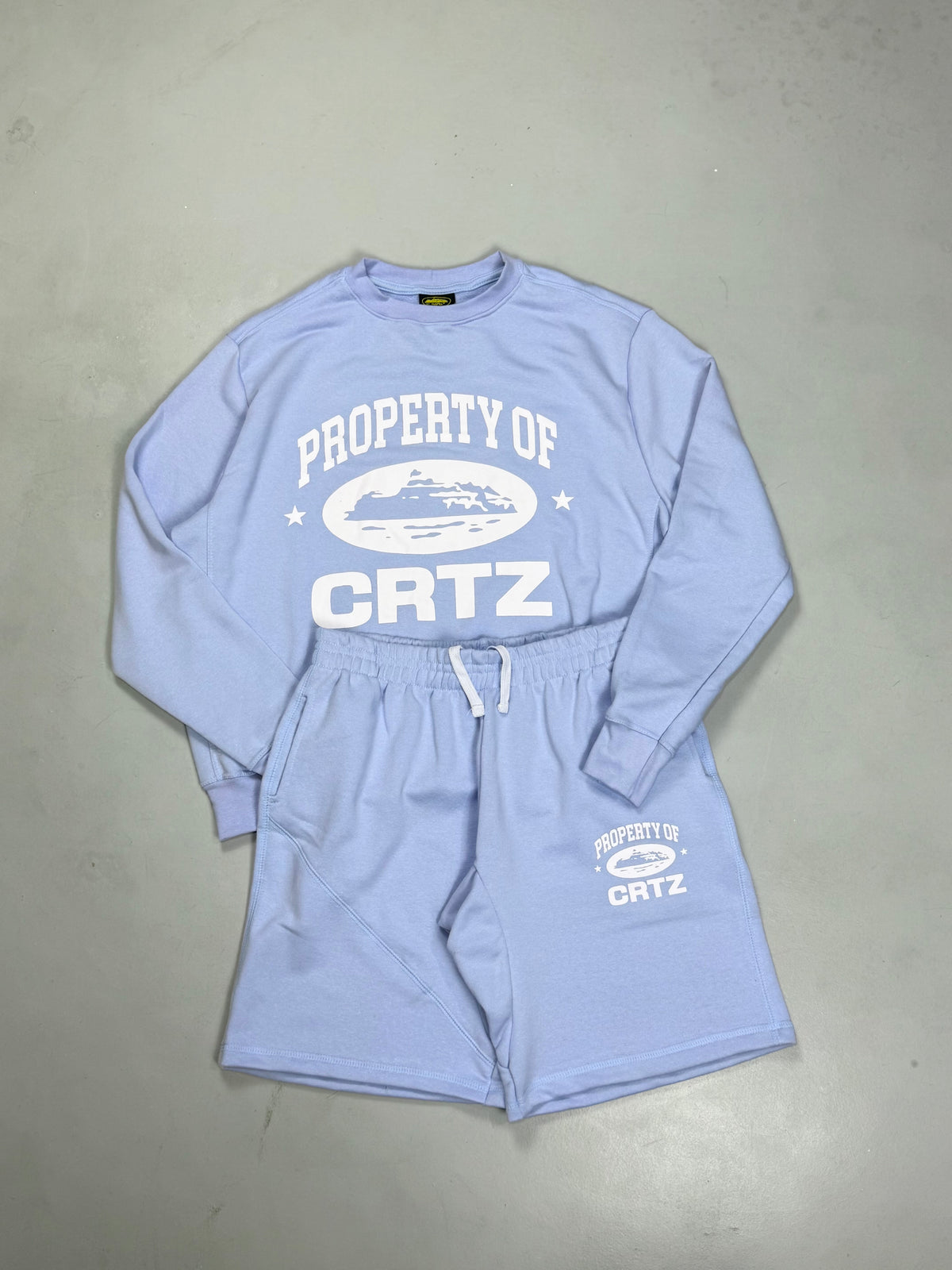CONJUNTO CORTEIZ MOLETOM PROPERTY - BABY BLUE