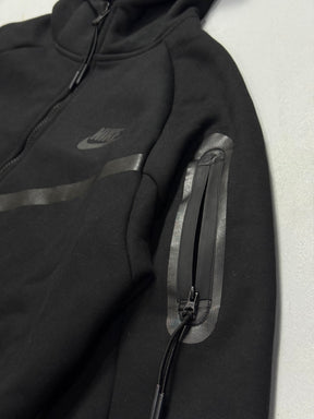 JAQUETA TECH FLEECE - BLACK