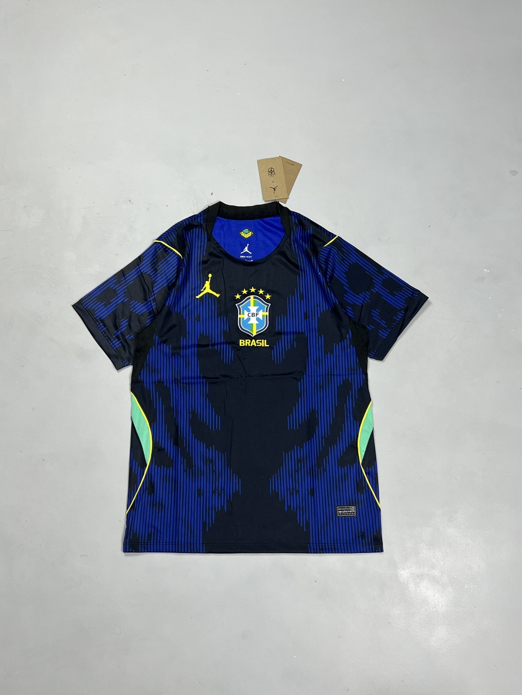 KIT SELEÇÃO BRASIL 2026 - CAMISETA TAILANDESA + BERMUDA RIPISTOP