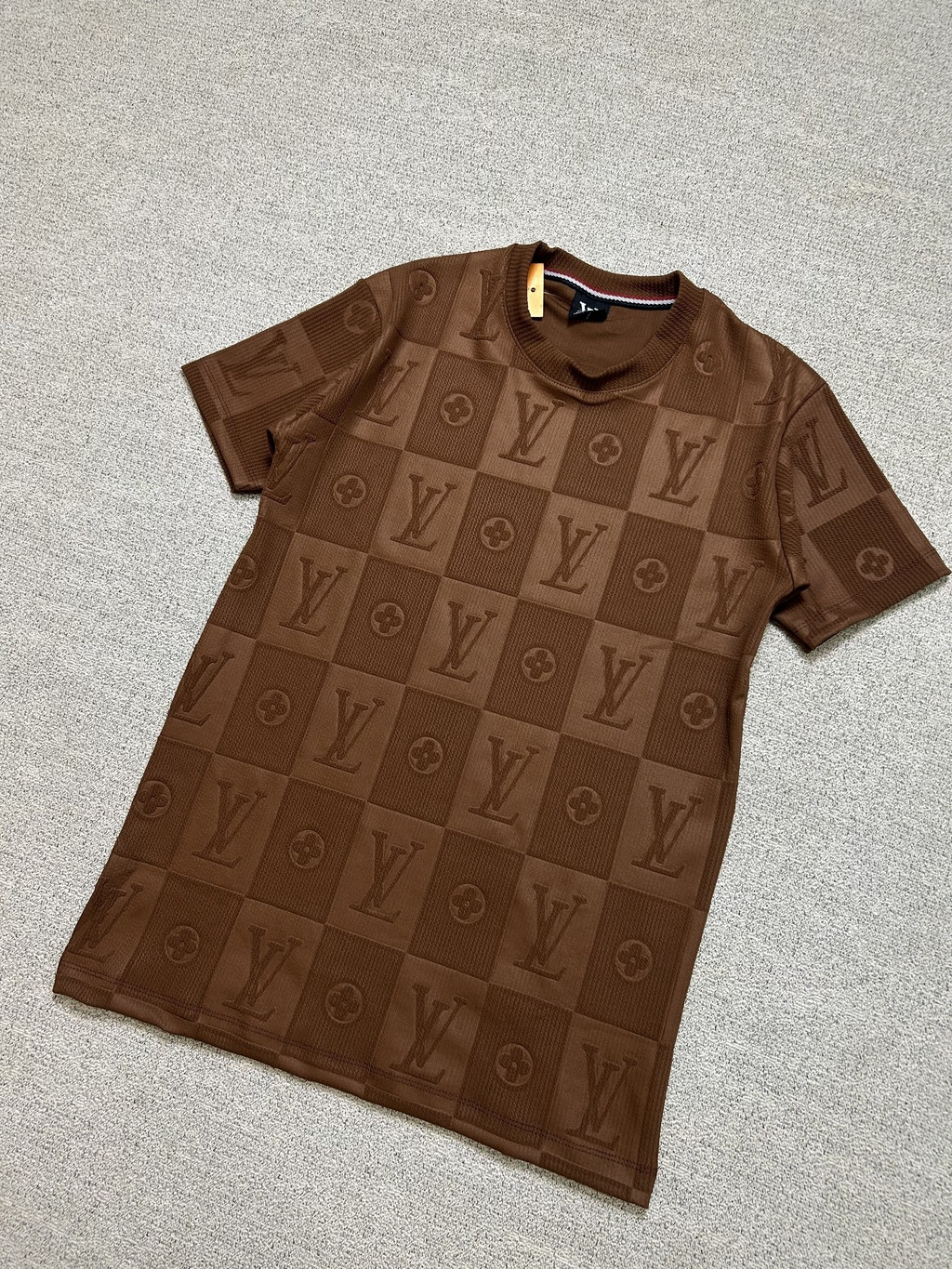 CAMISETA LV IMPORTADA