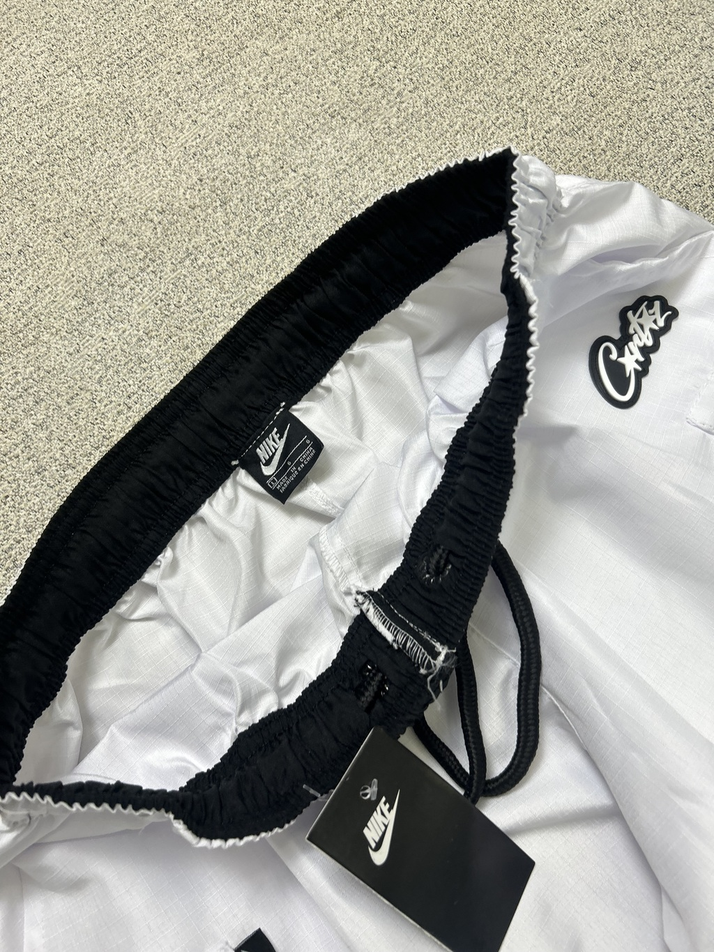 BERMUDA CORTEIZ BOLSÃO WHITE