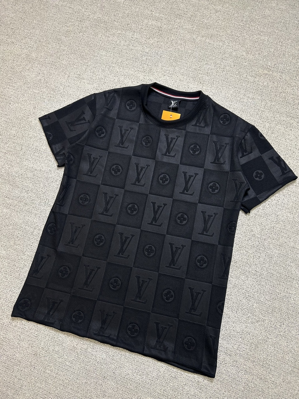 CAMISETA LV IMPORTADA