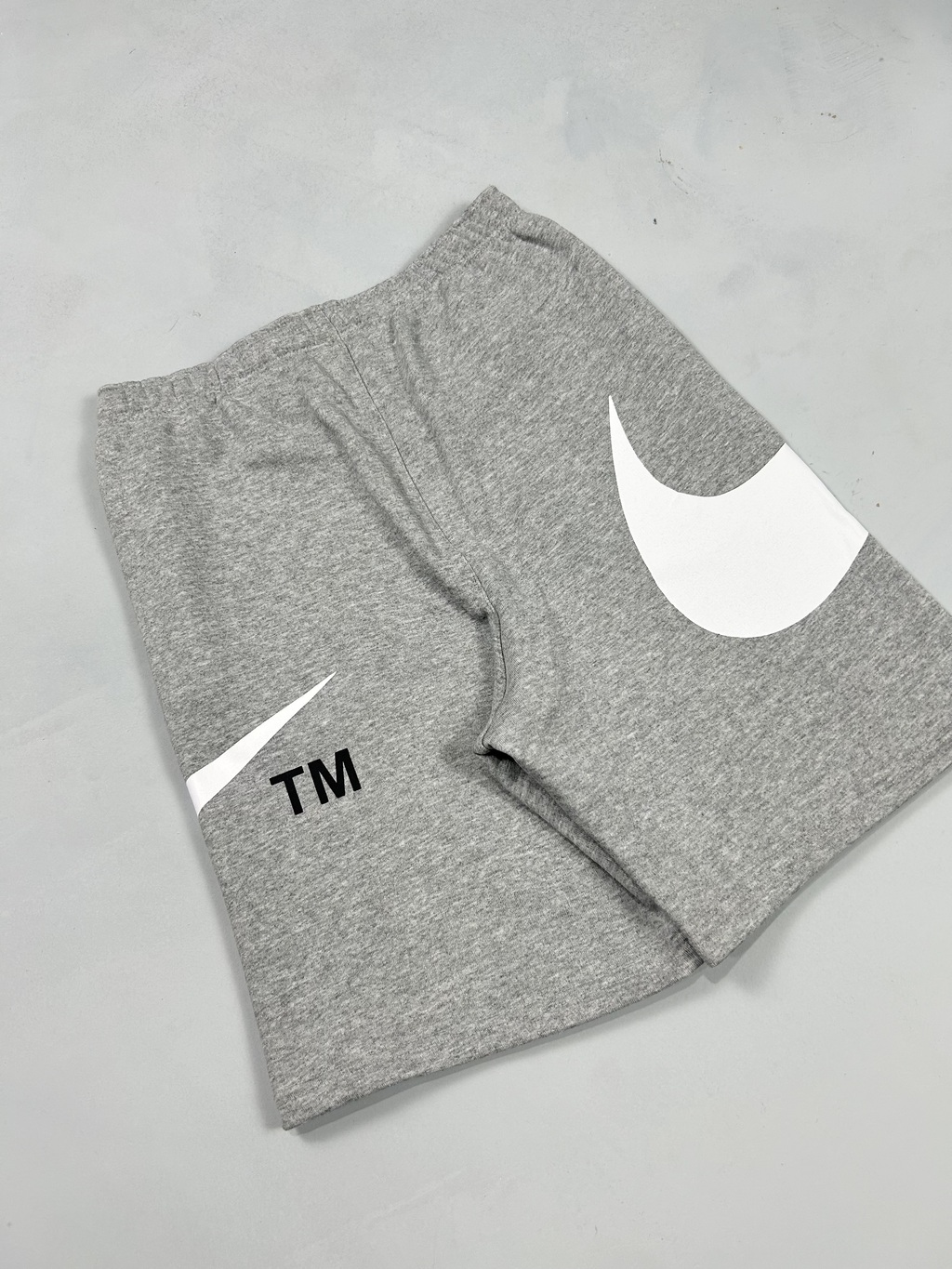 BERMUDA MOLETOM BIG SWOOSH TM