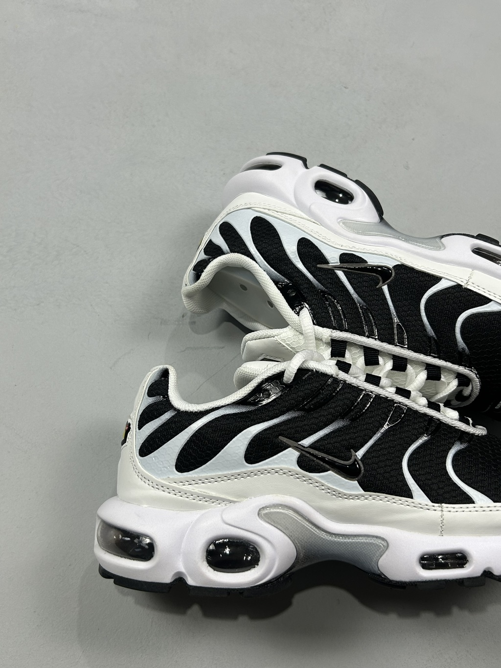AIR MAX PLUS TN “KILLER WHALE”